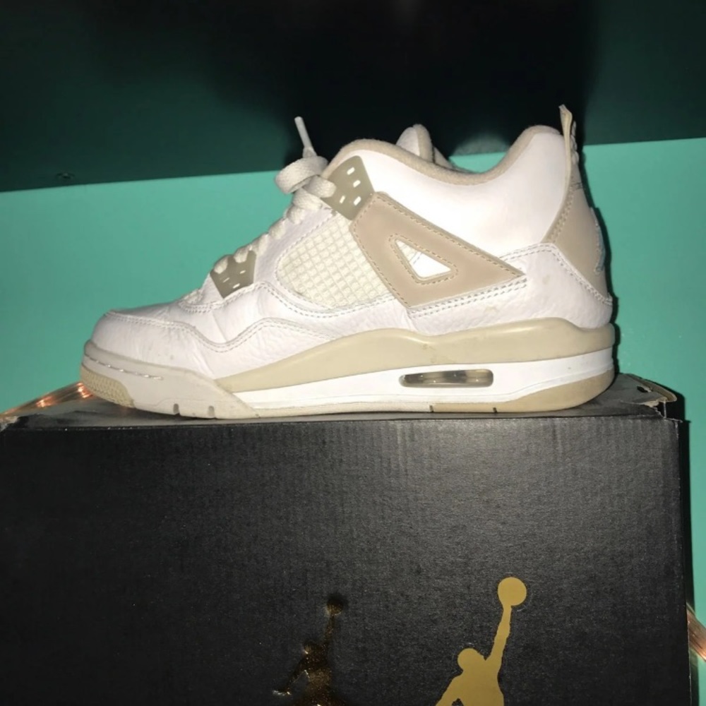 Air Jordan 4 Retro “linen”